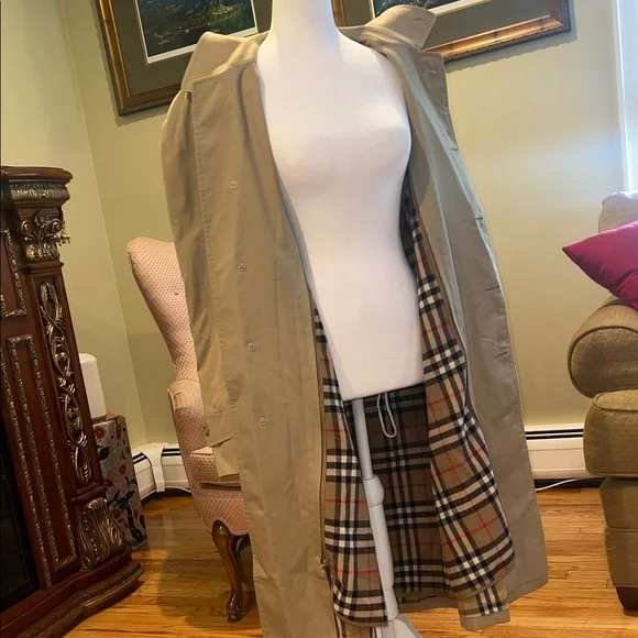 Burberry Tan Trench Coat for Men - Picture 3 of 9